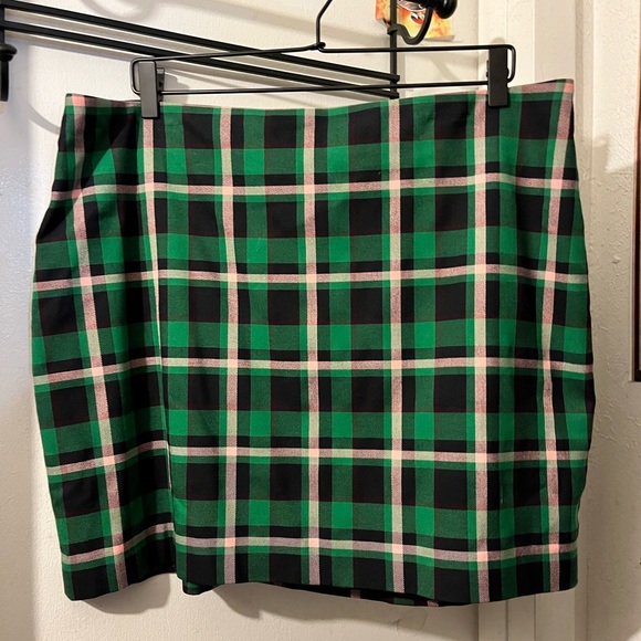 Express-size 16- gre/pk/bk plaid mini skirt. Used. VGC. - Picture 1 of 3